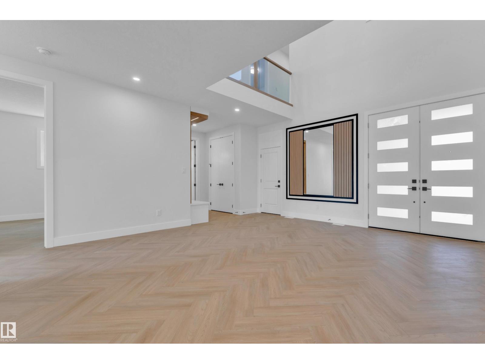 2631 64 AVE NE - 10