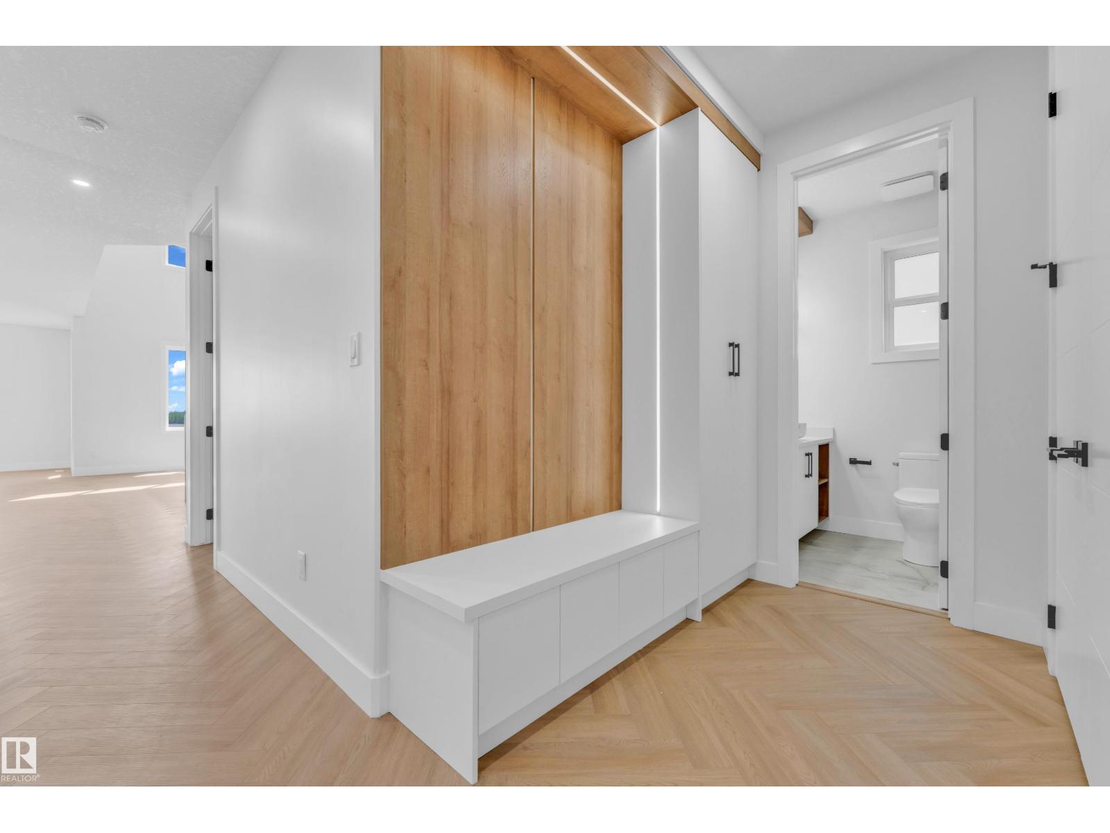 2631 64 AVE NE - 11