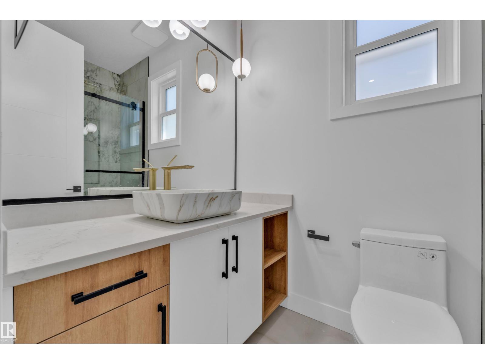 2631 64 AVE NE - 12
