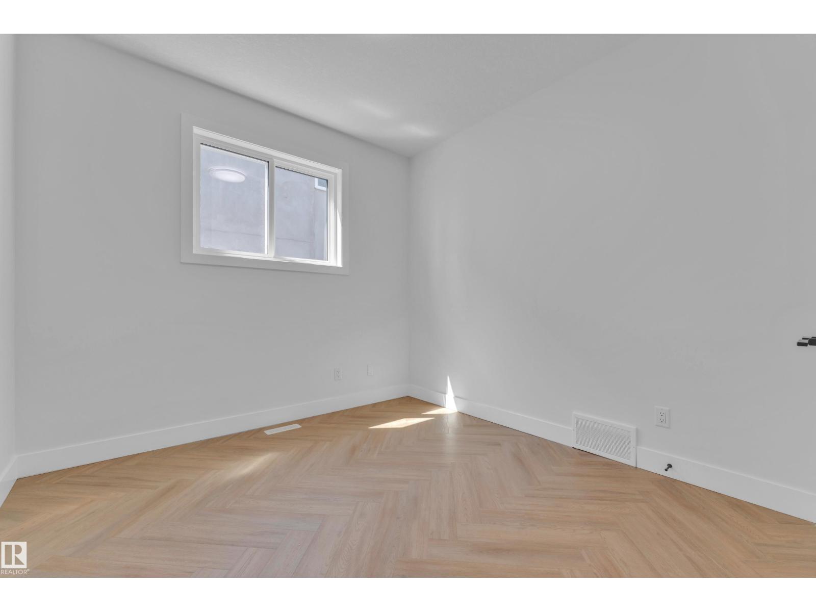 2631 64 AVE NE - 15
