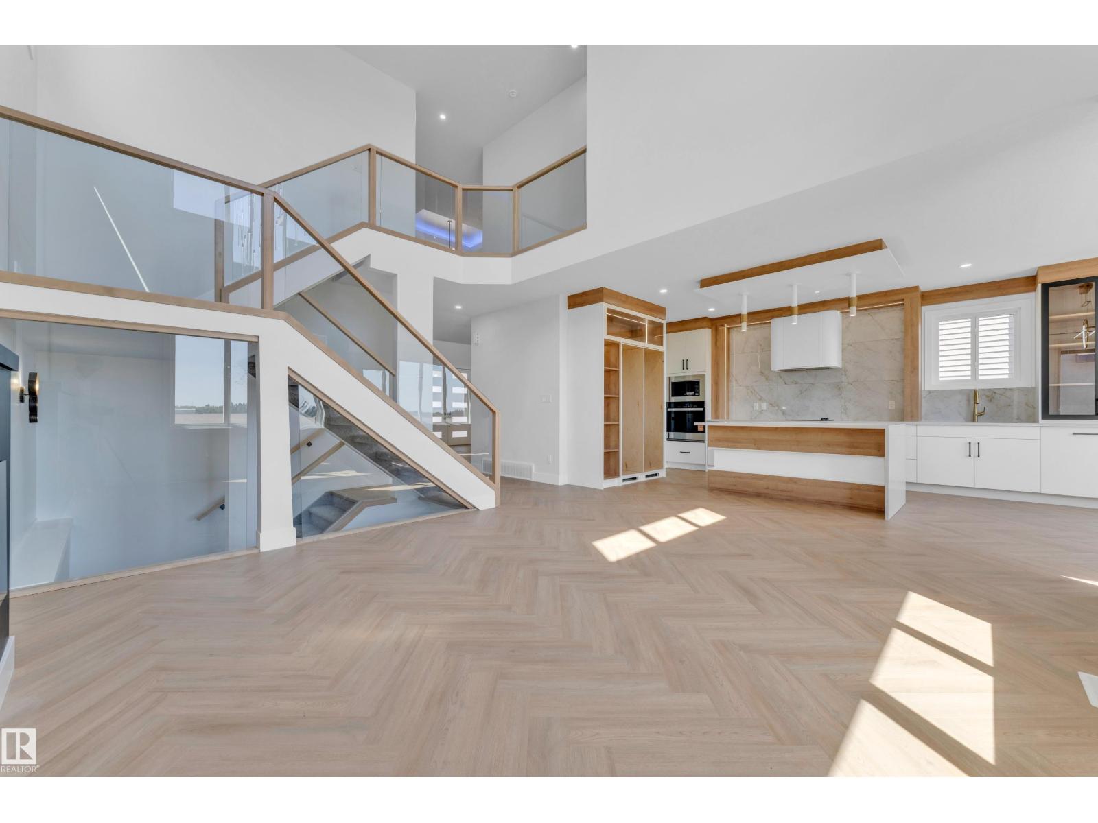 2631 64 AVE NE - 19