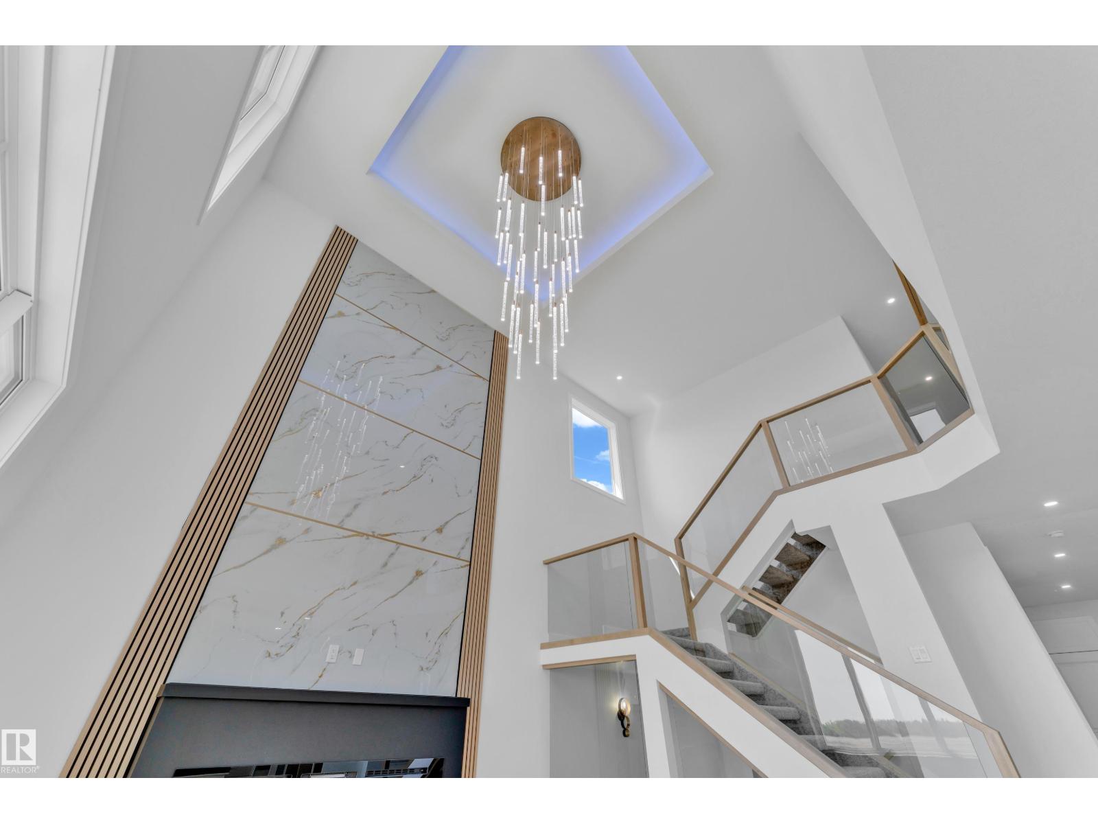 2631 64 AVE NE - 27