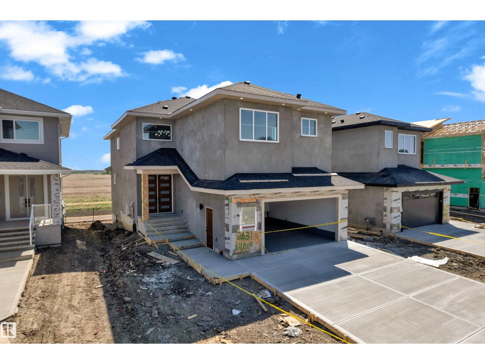 2631 64 AVE NE - 3