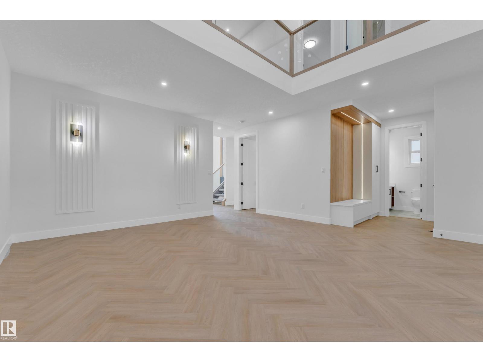 2631 64 AVE NE - 9