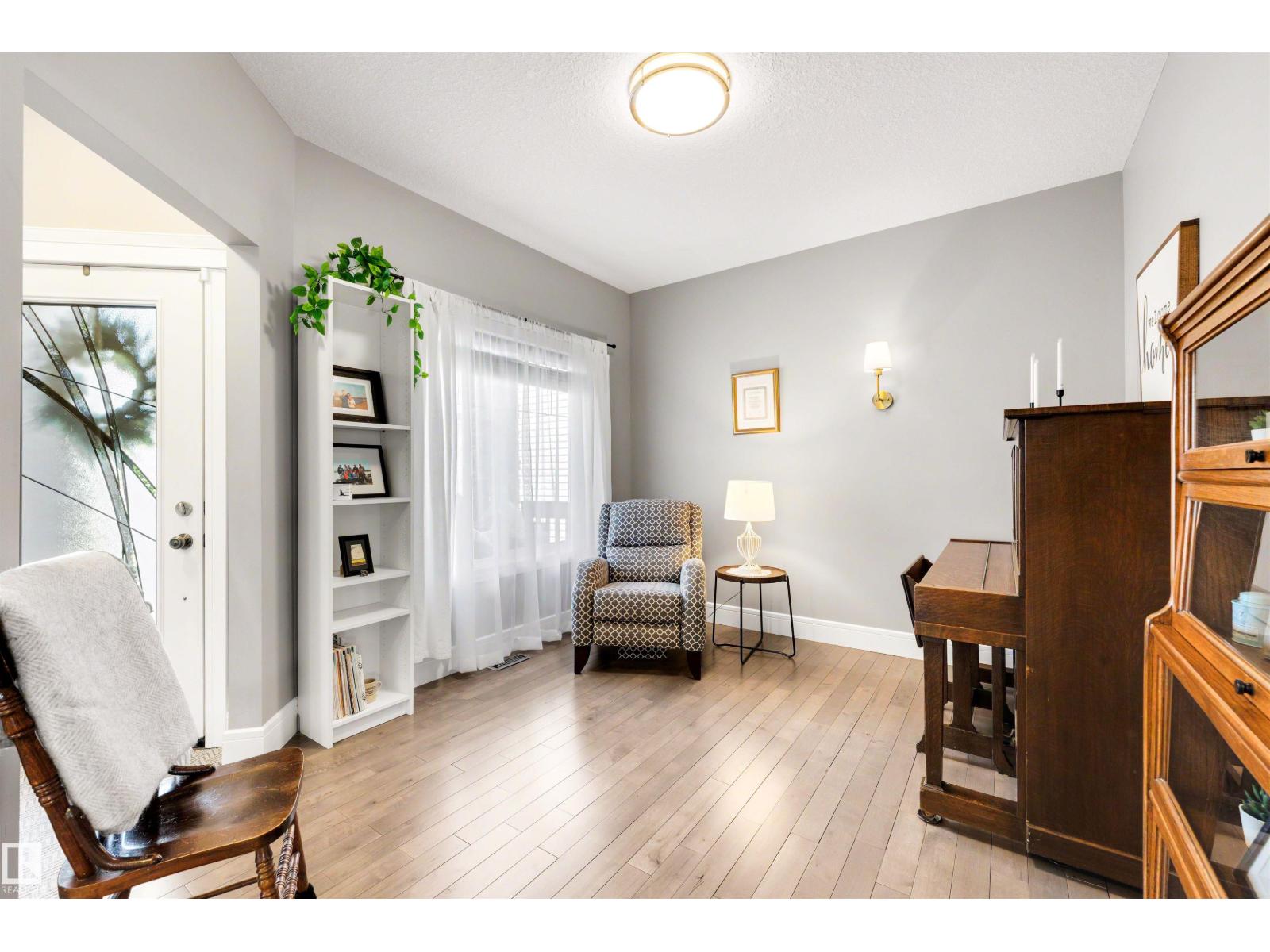 10107 93 ST - photo 2