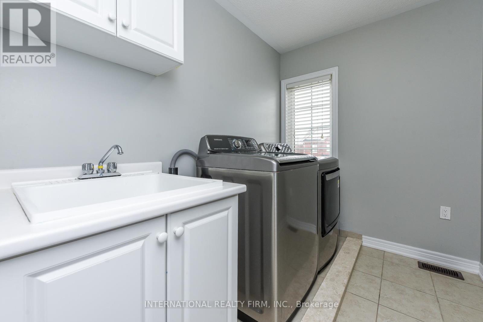 578 DOUGALL AVENUE - 19