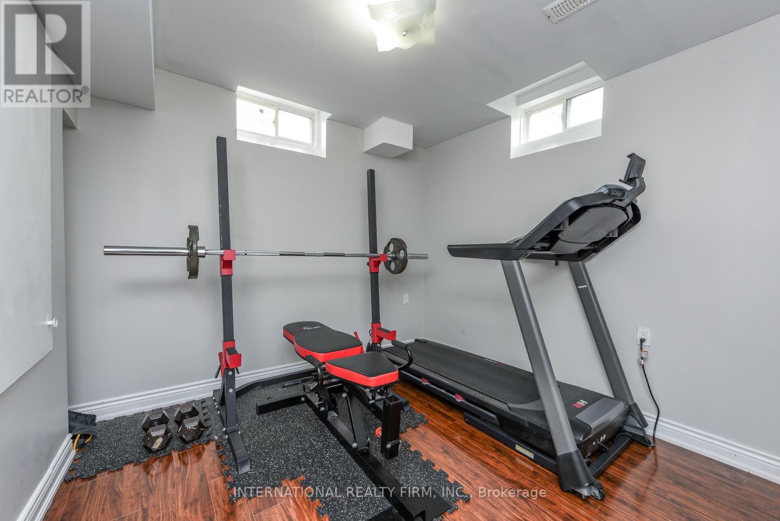 578 DOUGALL AVENUE - 23
