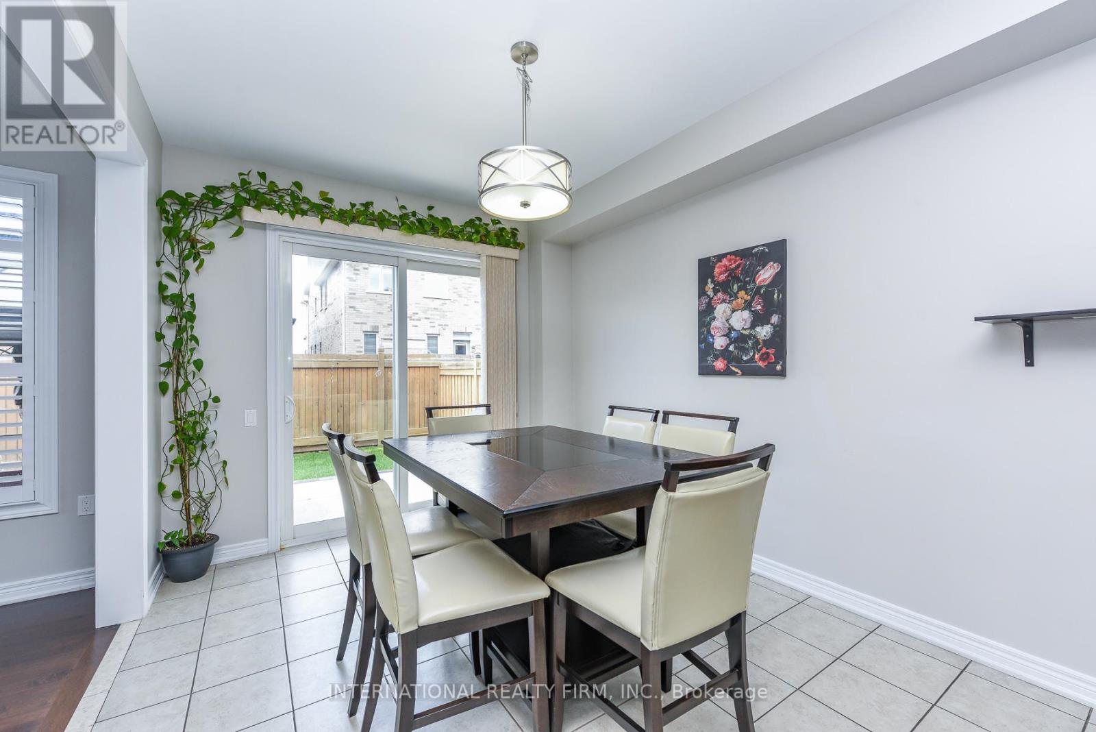 578 DOUGALL AVENUE - 8
