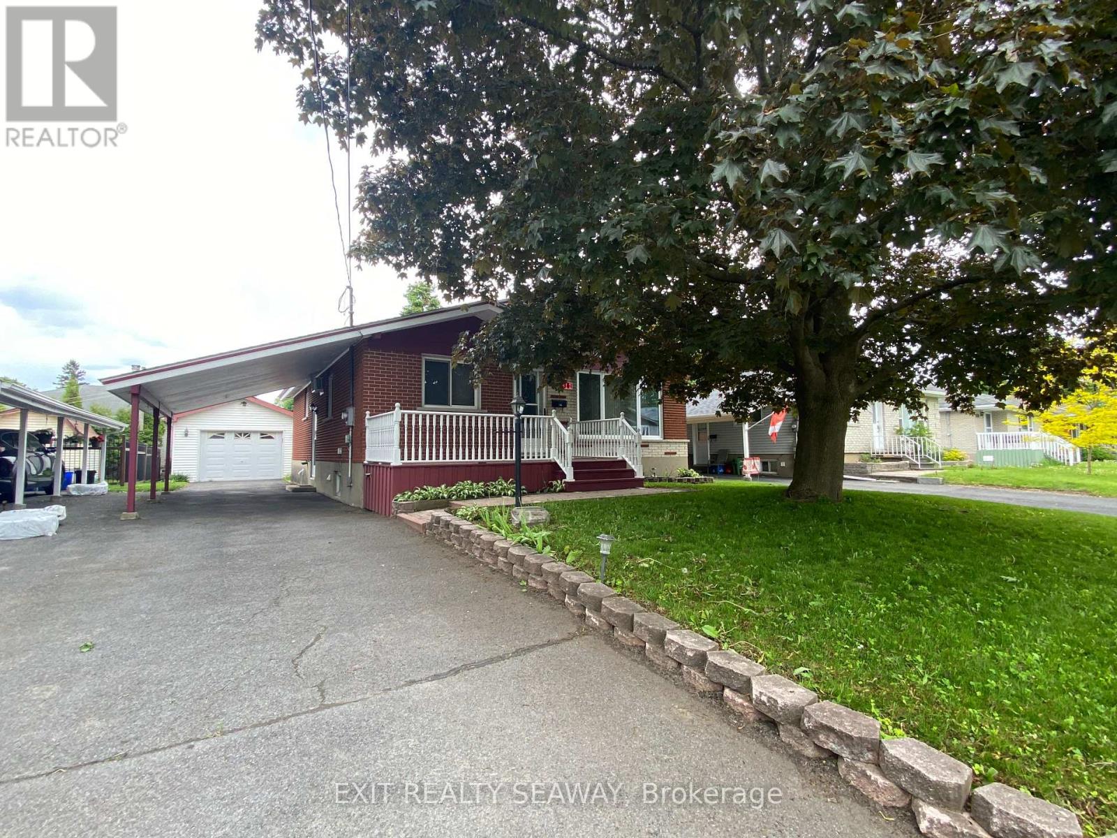 1311 WALTON STREET