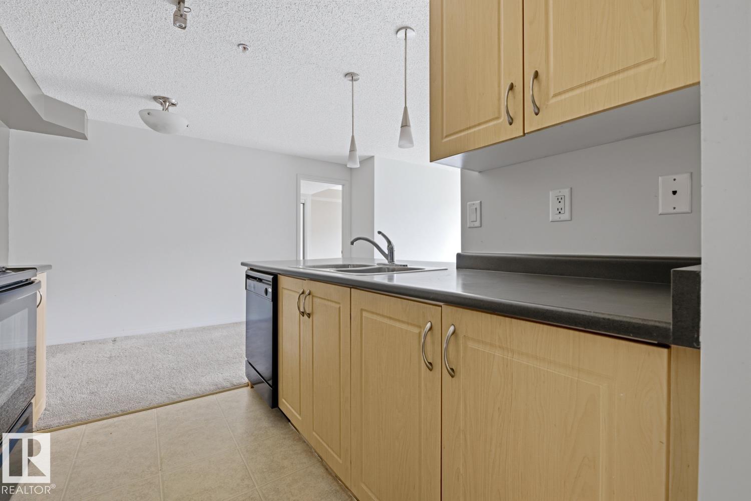 #312 13908 136 ST NW NW - 8