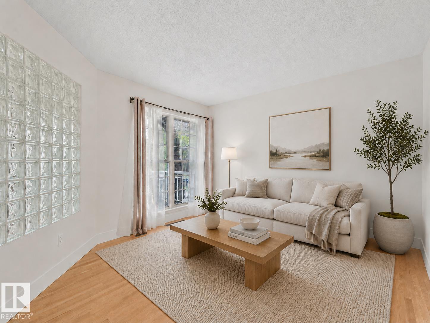 9642 100 ST NW - 13