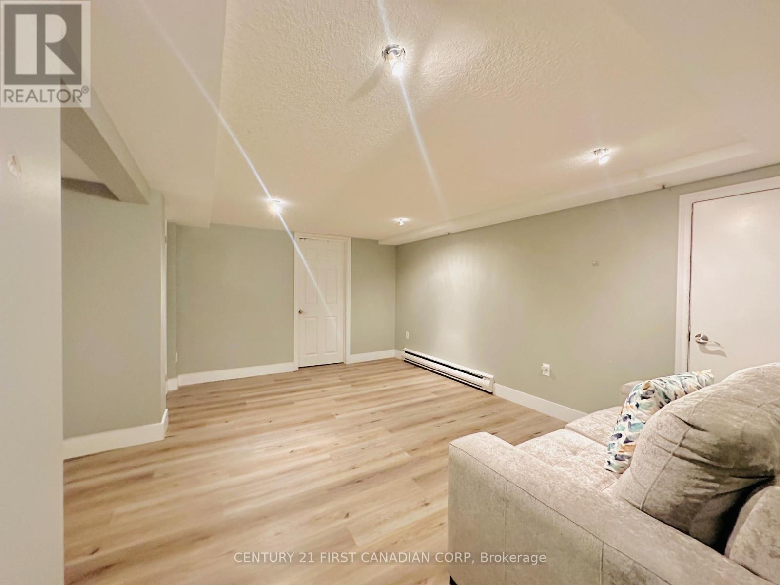 919 QUINTON ROAD - 23