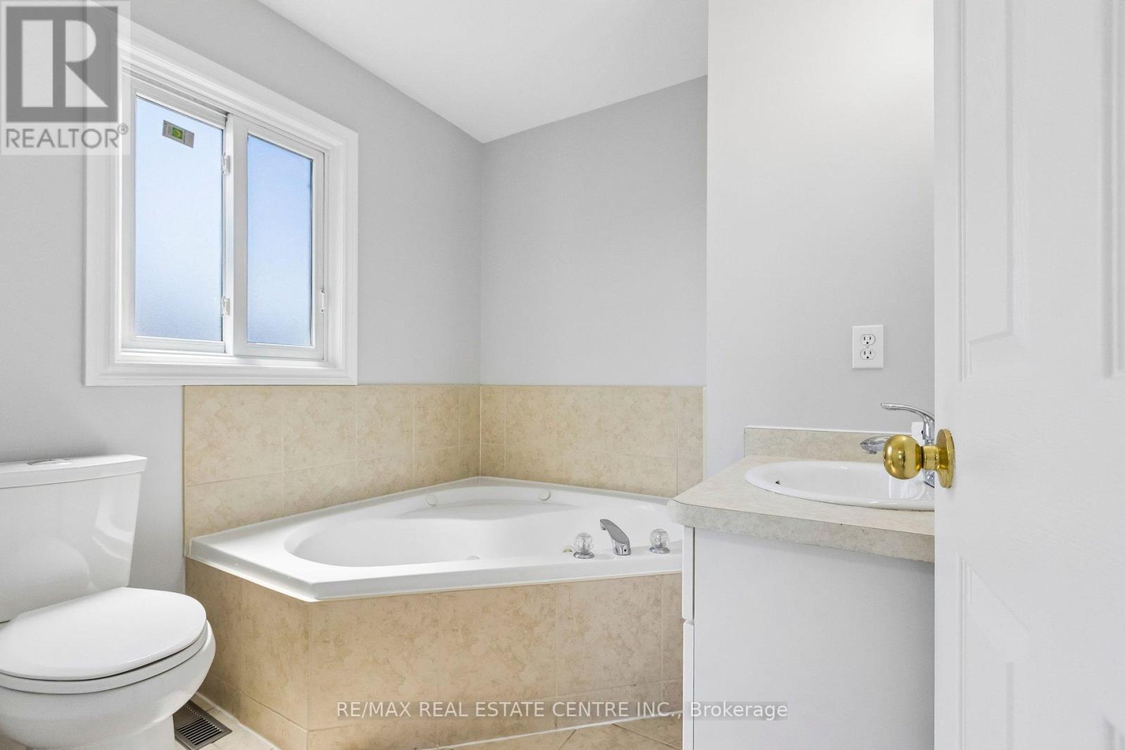 125 FLAHERTY DRIVE - 32