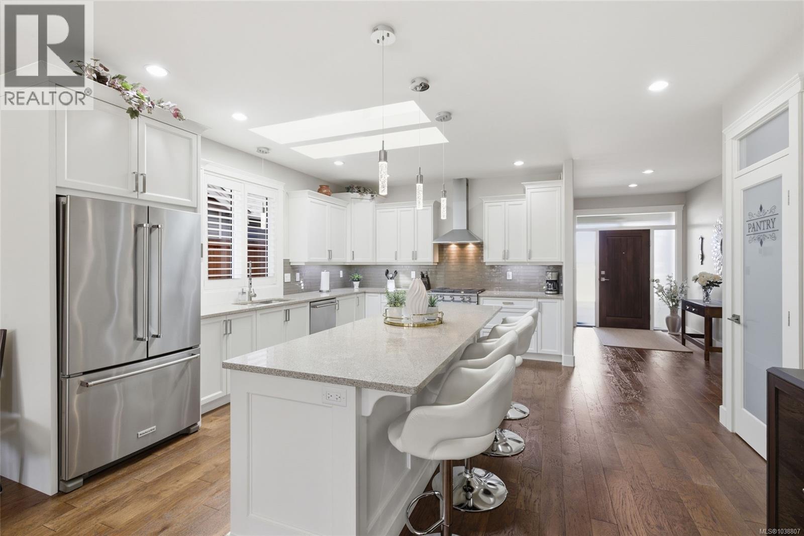 158 Skylark Ave - 5