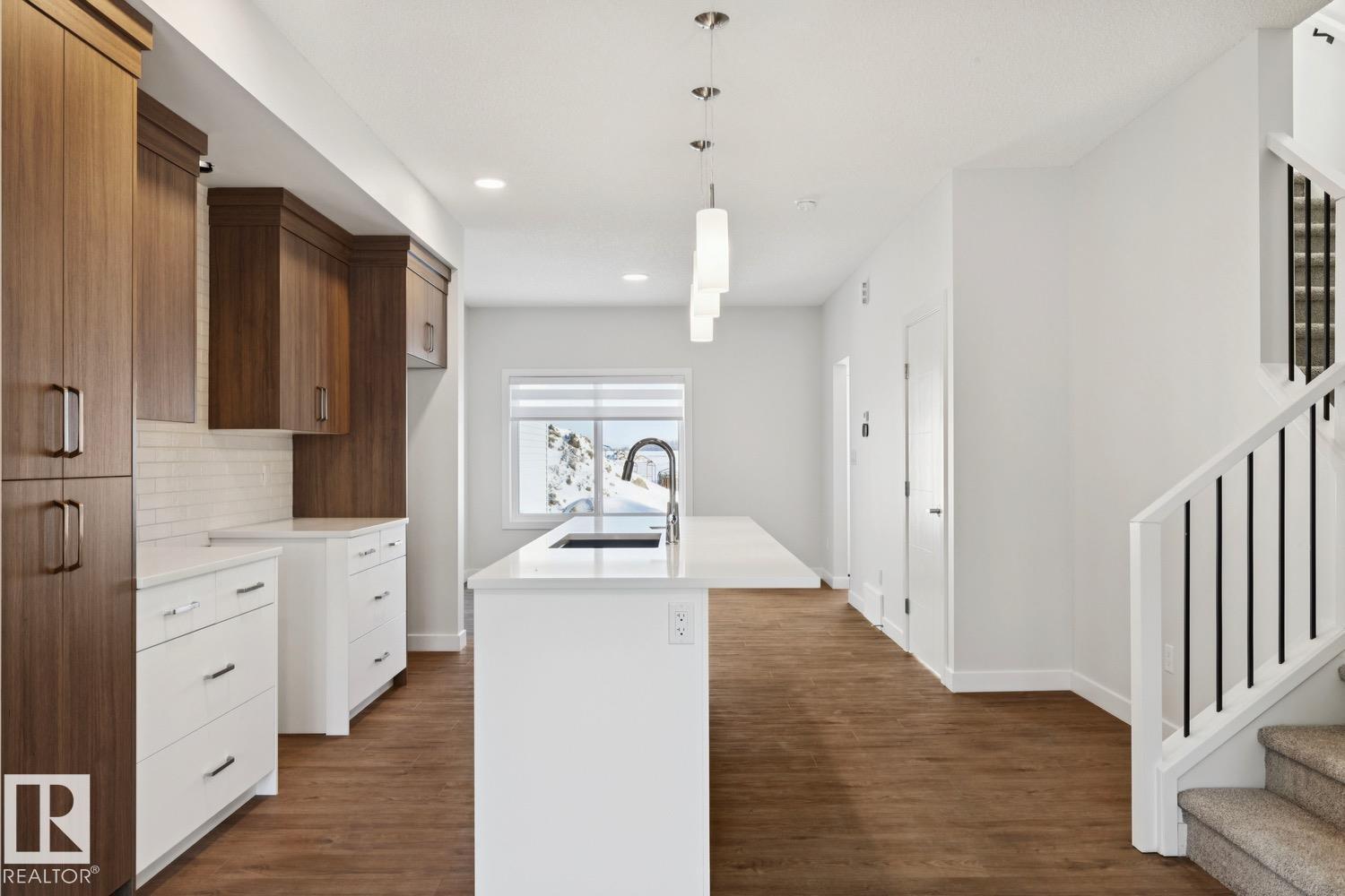 1081 BERG PL - 6