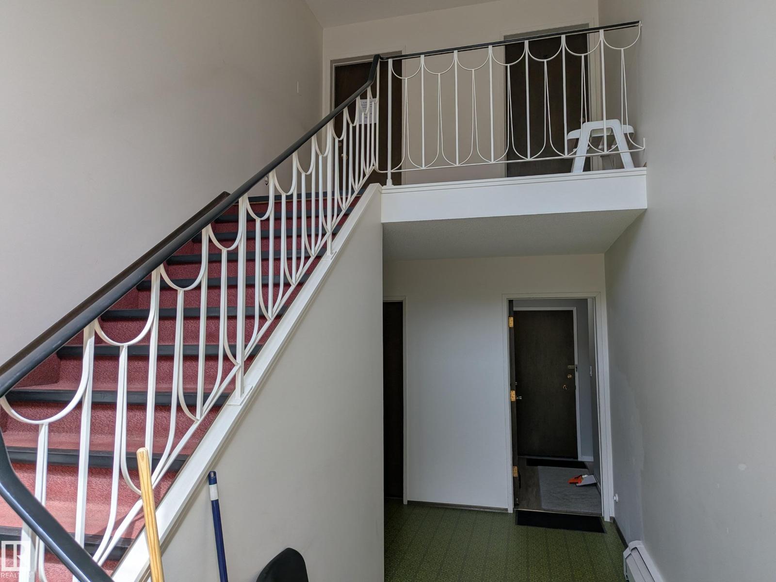#1,2,3,4 10623 68 AV NW — photo 14