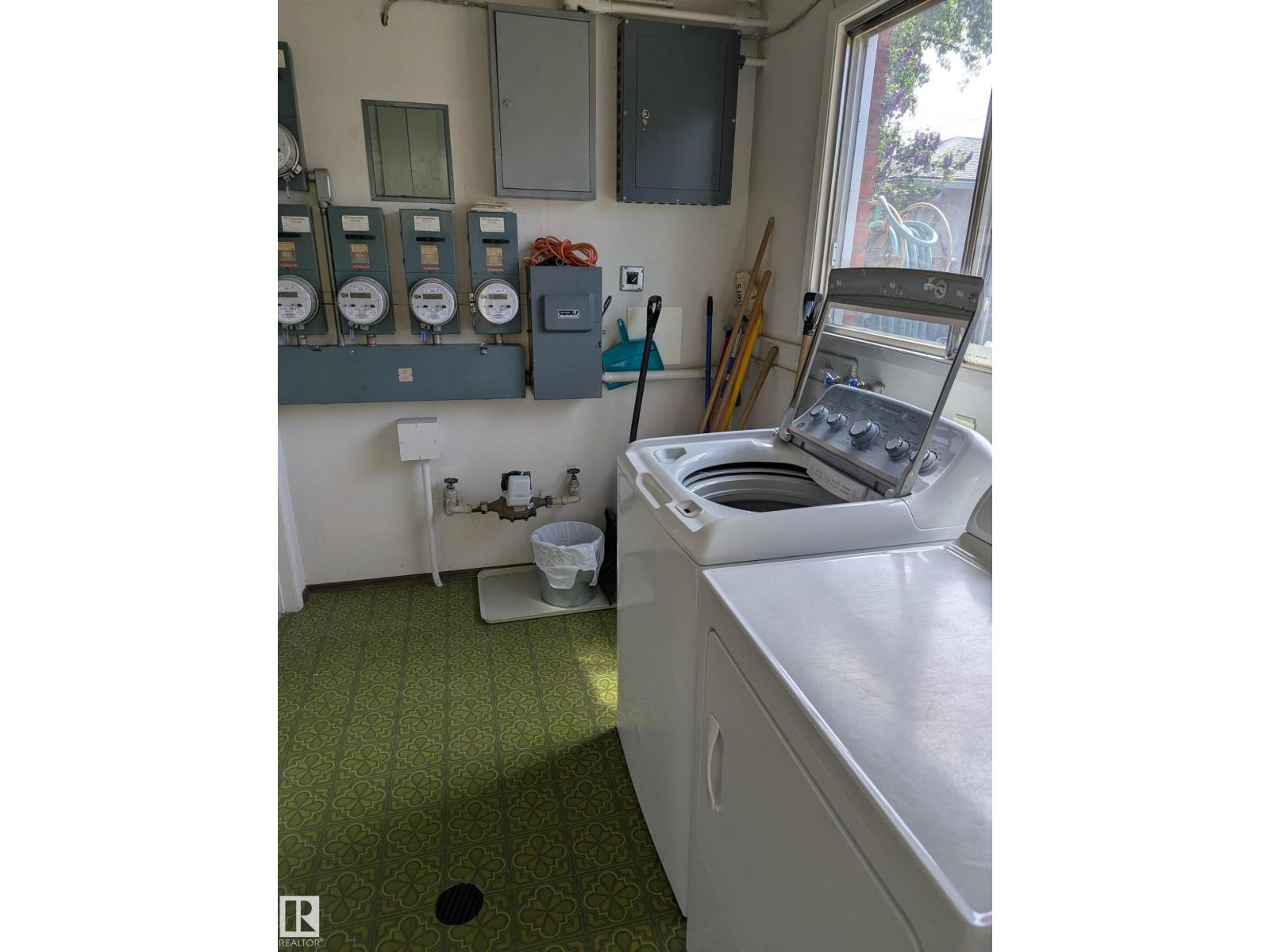 #1,2,3,4 10623 68 AV NW — photo 15