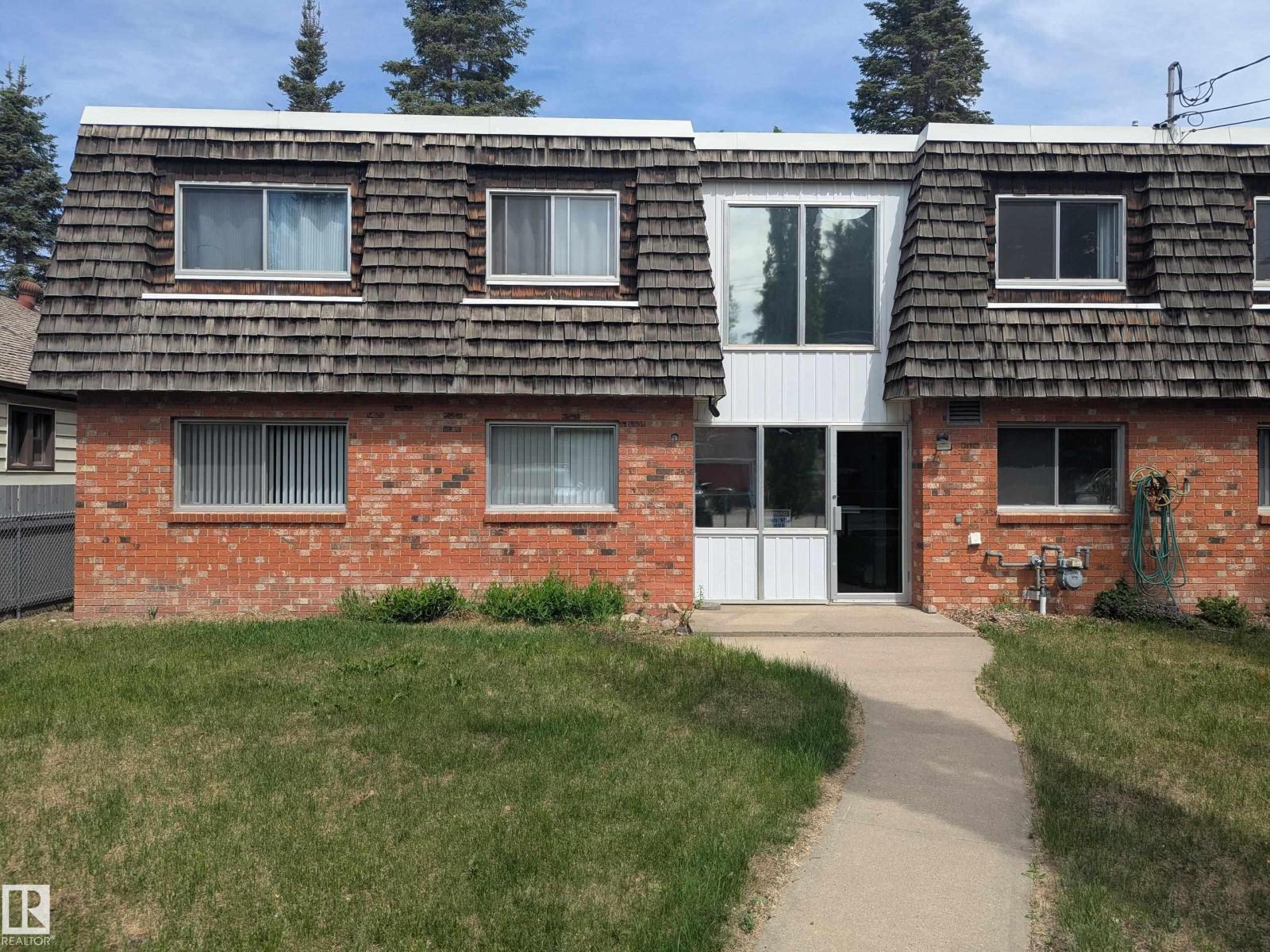 #1,2,3,4 10623 68 AV NW — photo 17