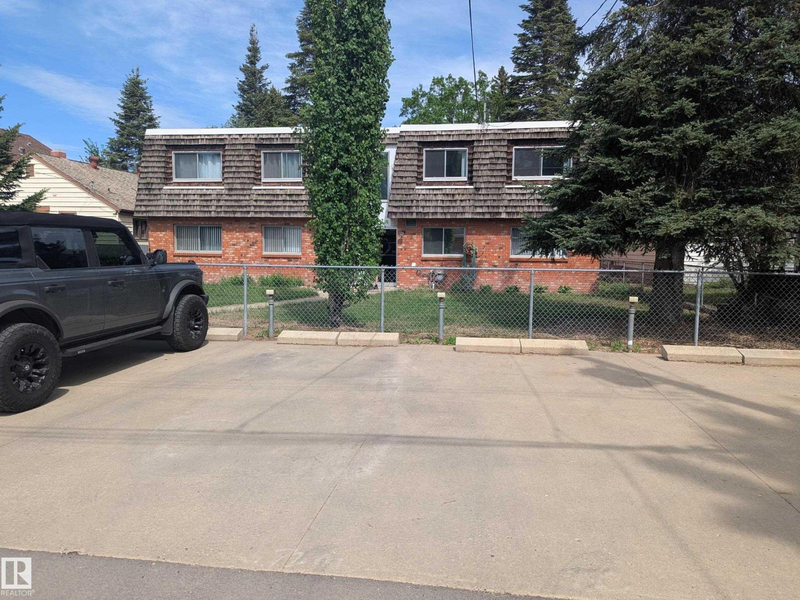 #1,2,3,4 10623 68 AV NW — photo 20