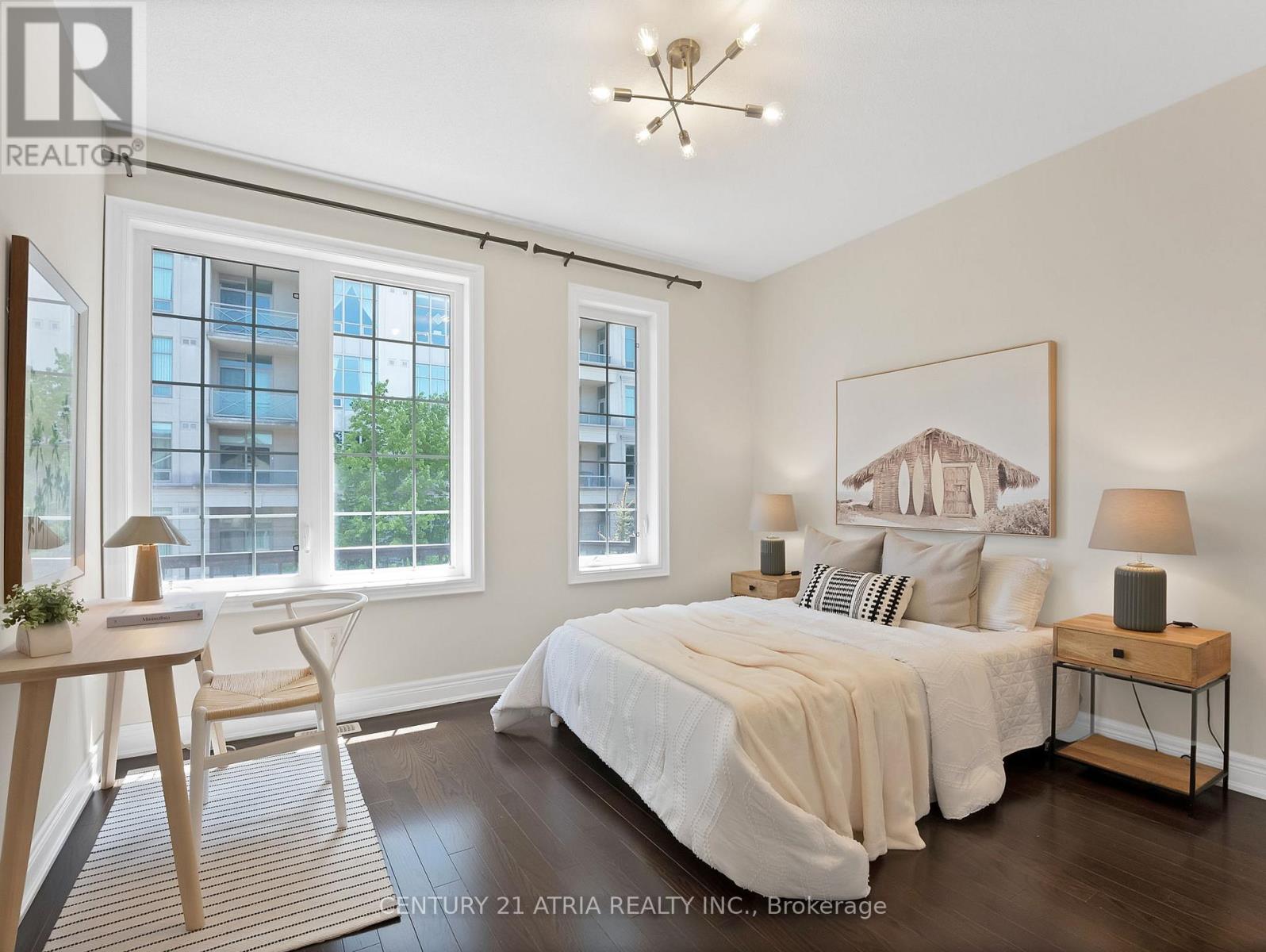 33 BLOORVIEW PLACE - 28