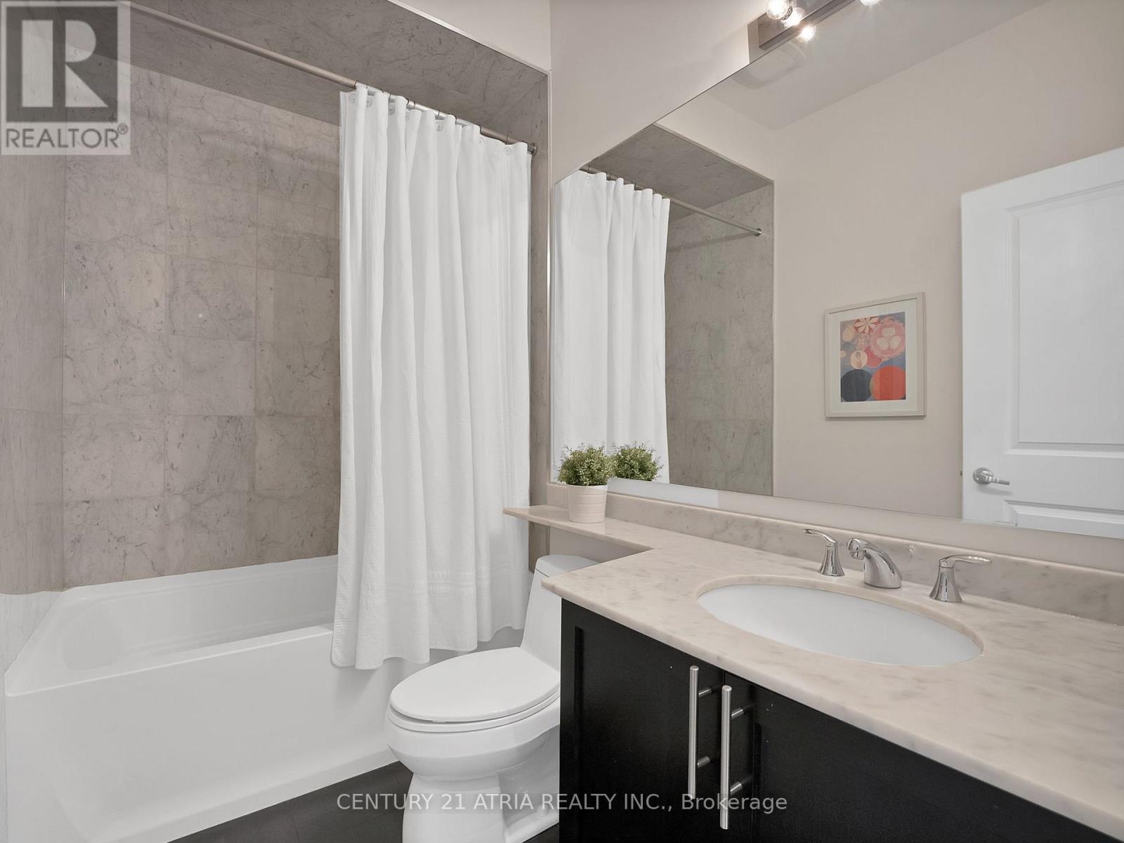 33 BLOORVIEW PLACE - 32