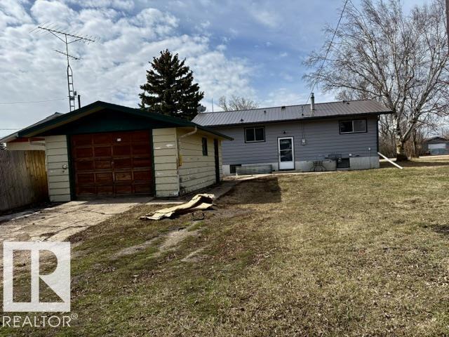 5206 51AVE - 21