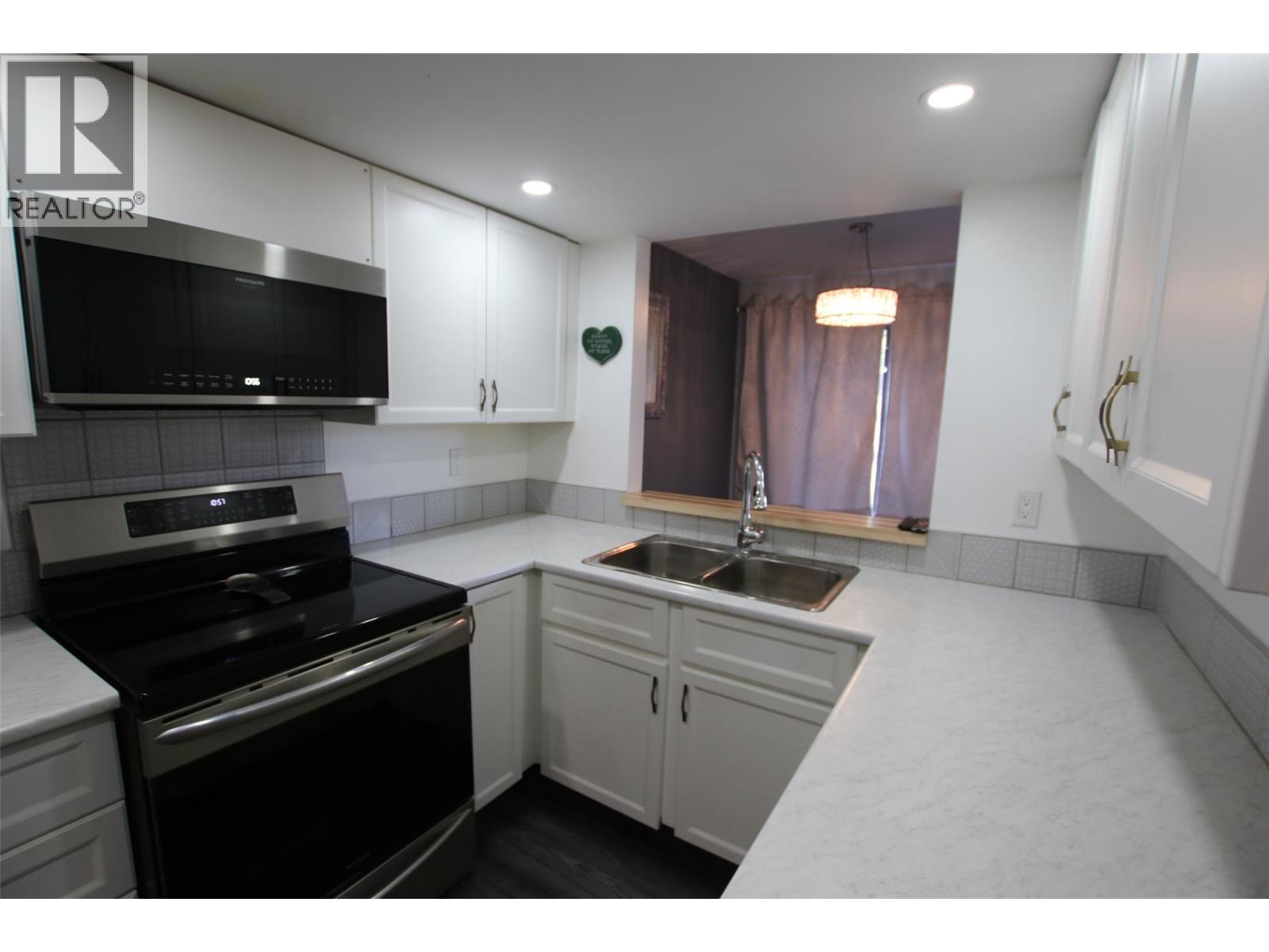 #113 185 Chamberlain Crescent - 5