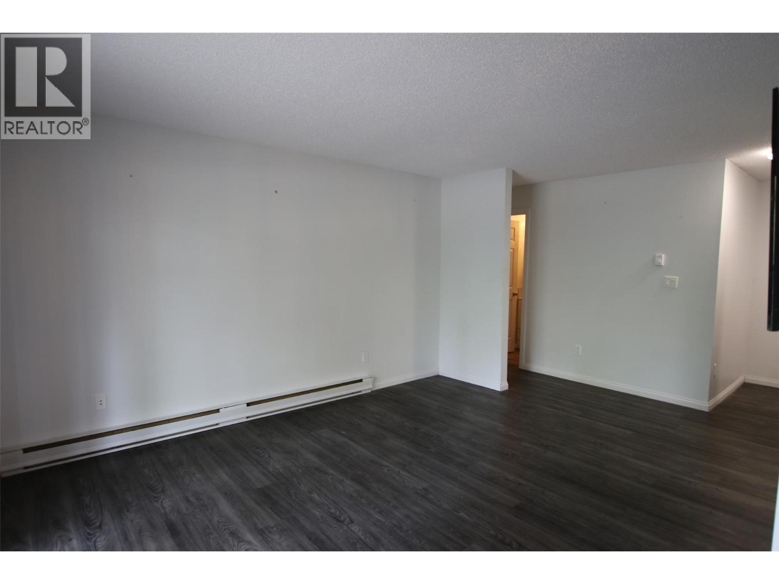 #113 185 Chamberlain Crescent - 16