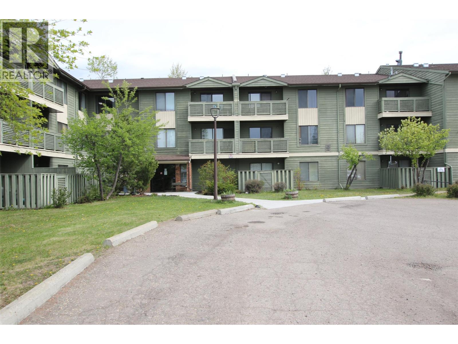 #113 185 Chamberlain Crescent - 1