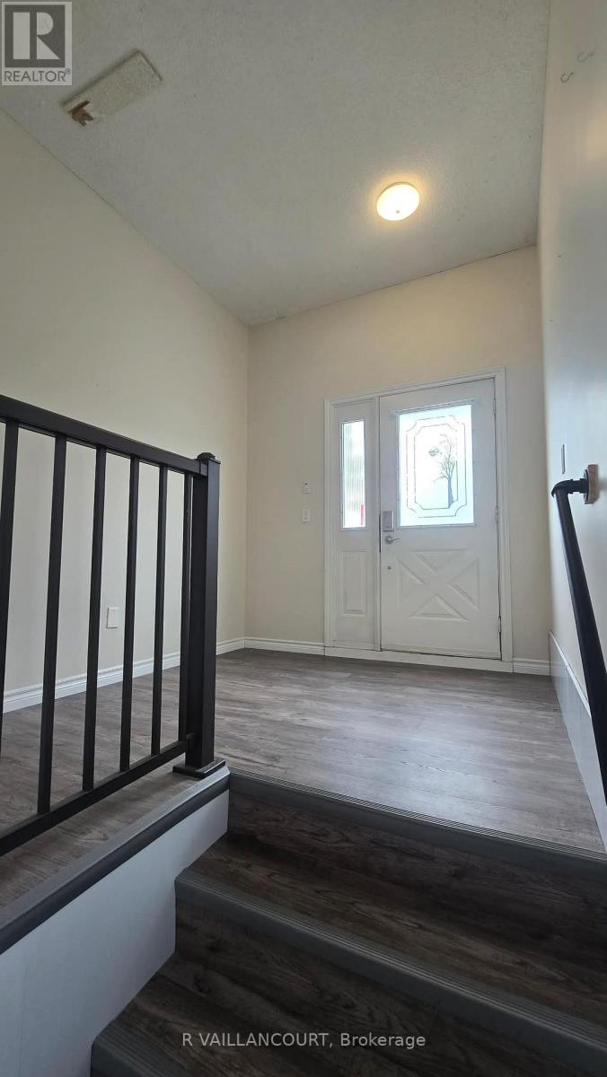 #A & B 46 WILLIAM STREET E - 19
