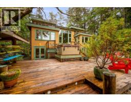 Ensuite - 1257 Lynn Rd, Tofino, BC V0R2Z0 Photo 12