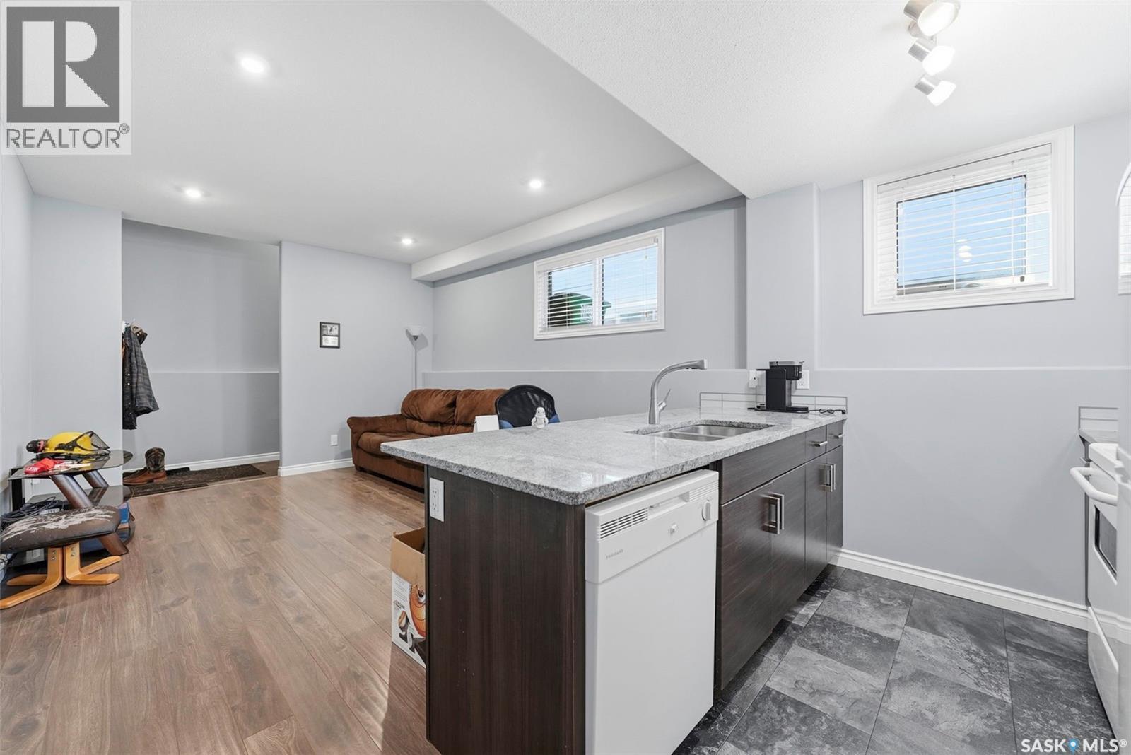 711 Sutter CRESCENT - 35