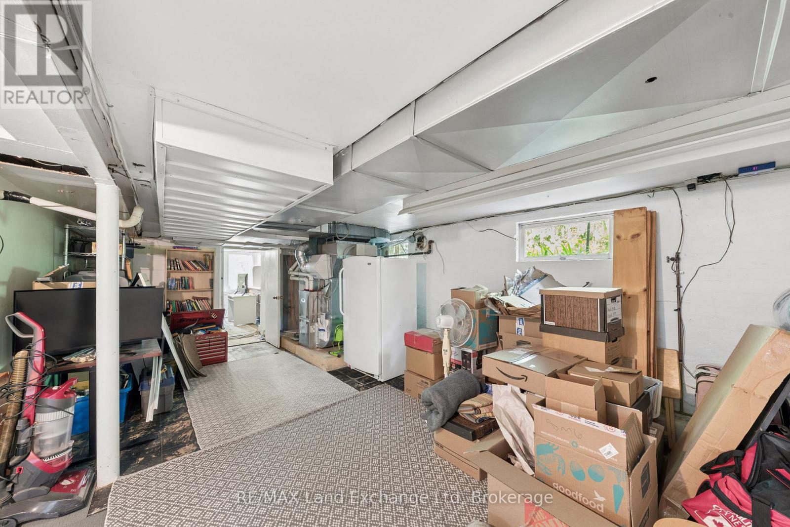 836 VICTORIA STREET - 31