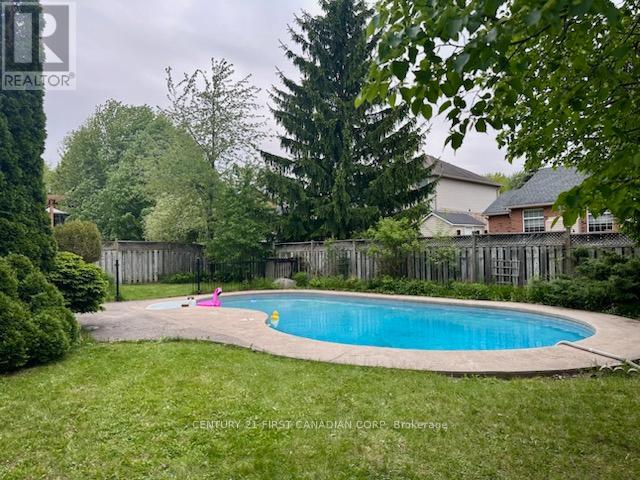 442 AMBLESIDE DRIVE - 33