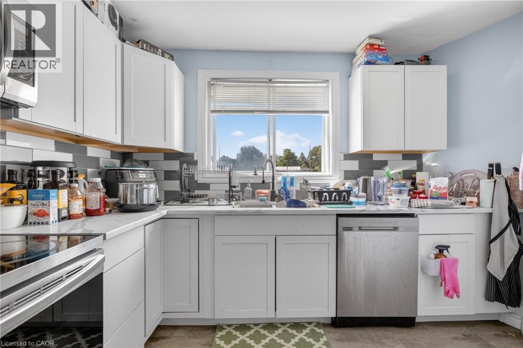 #37 60 ELMSDALE Drive - 11