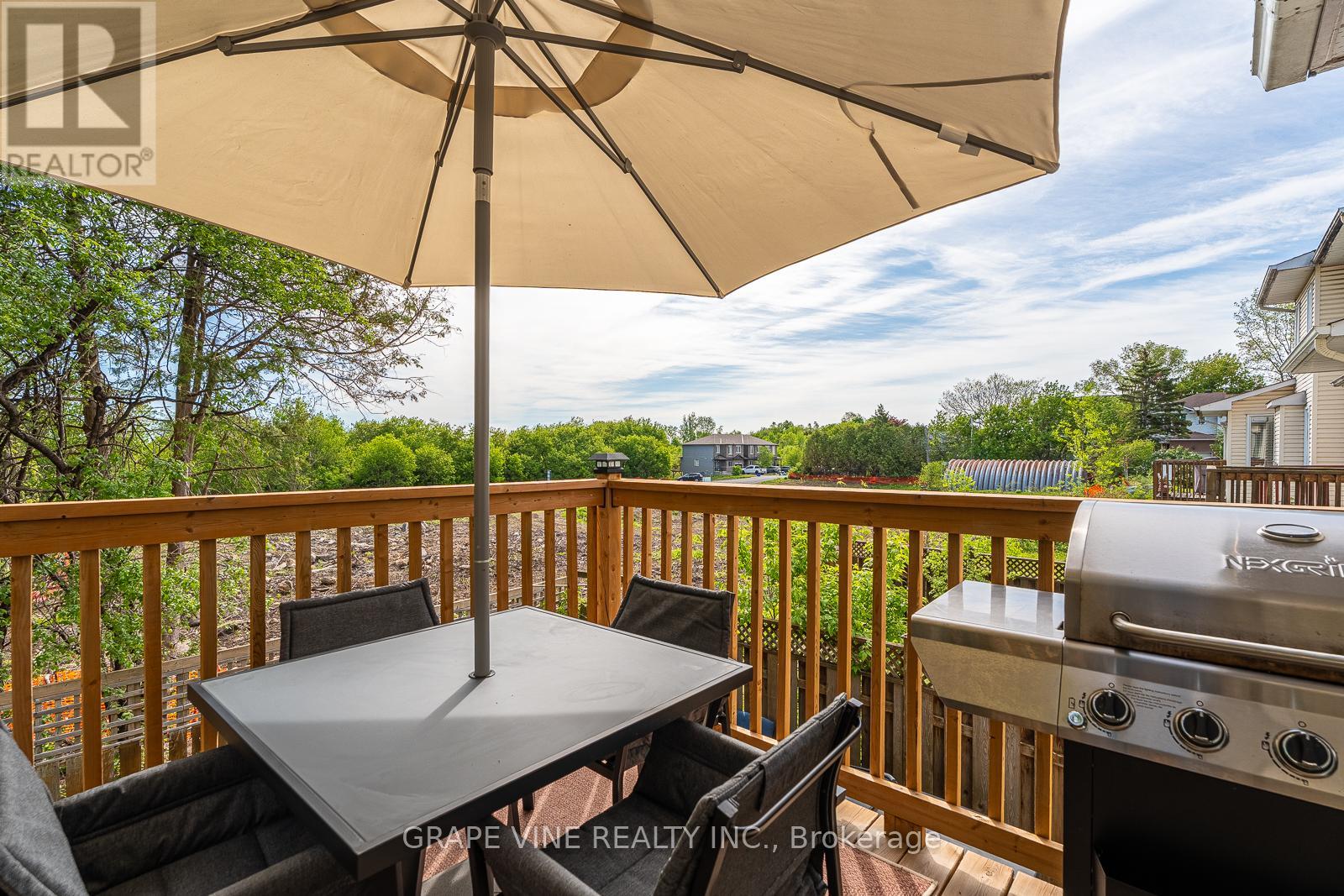 27 RAVENSCROFT COURT - 19