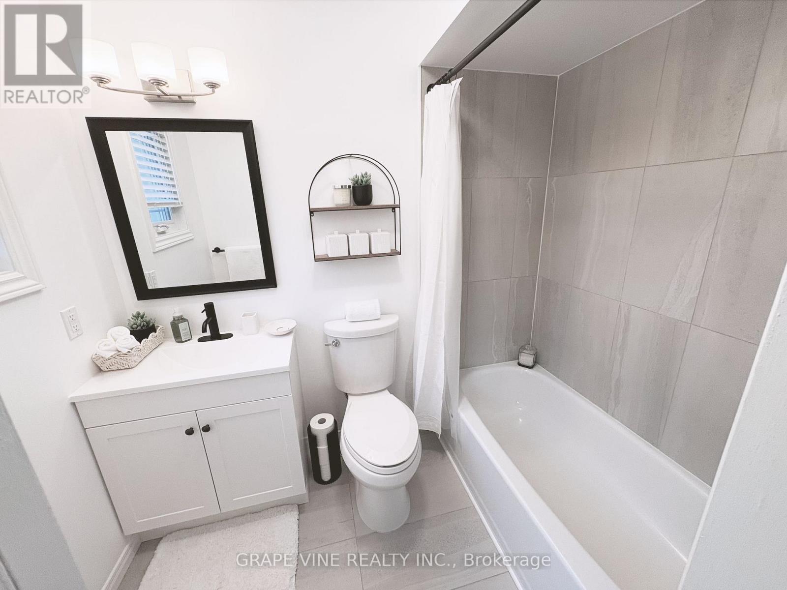 27 RAVENSCROFT COURT - 26