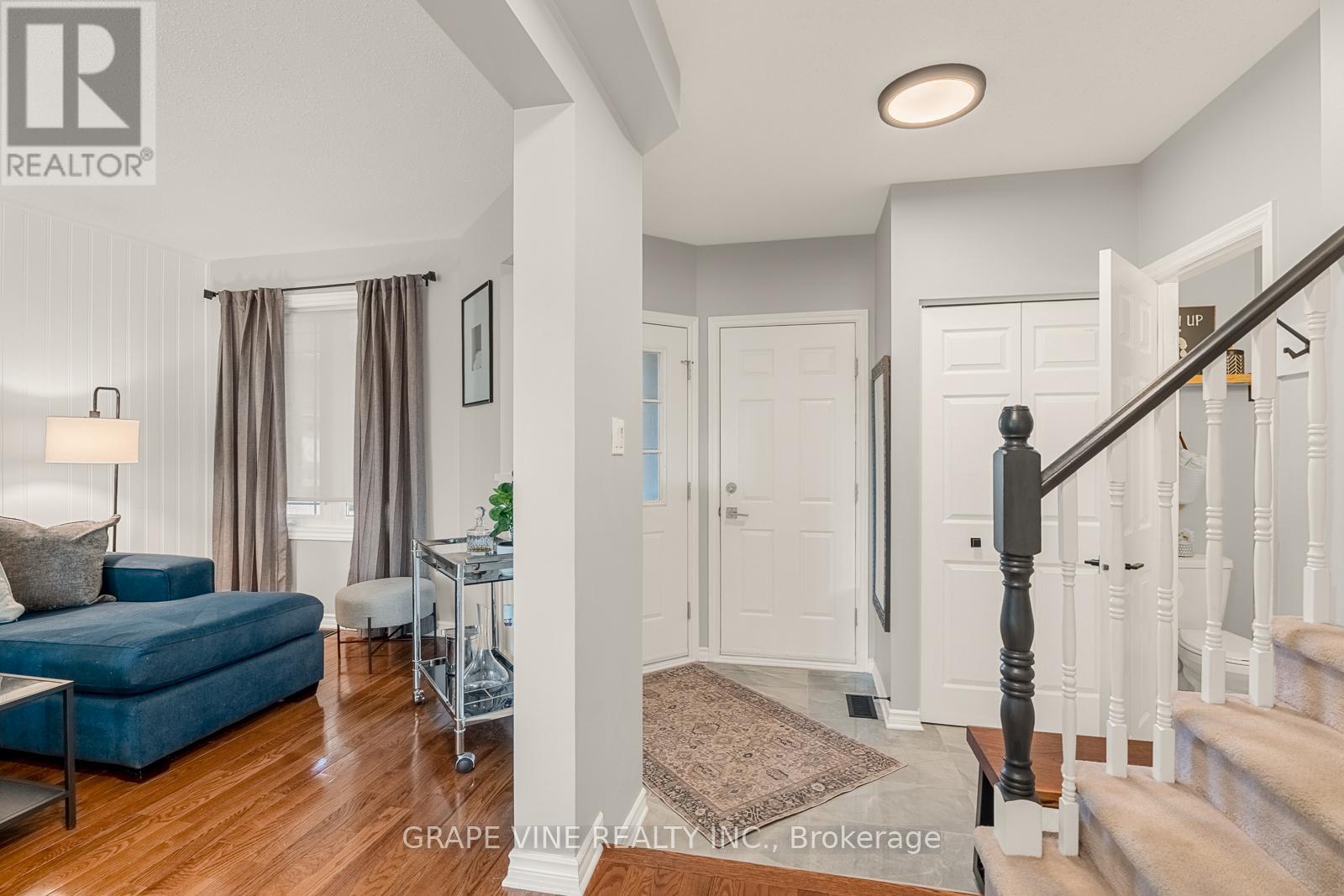 27 RAVENSCROFT COURT - 4