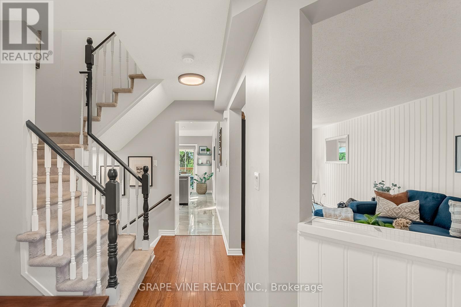 27 RAVENSCROFT COURT - 5