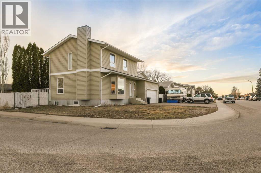 265 Sprague Way - 1