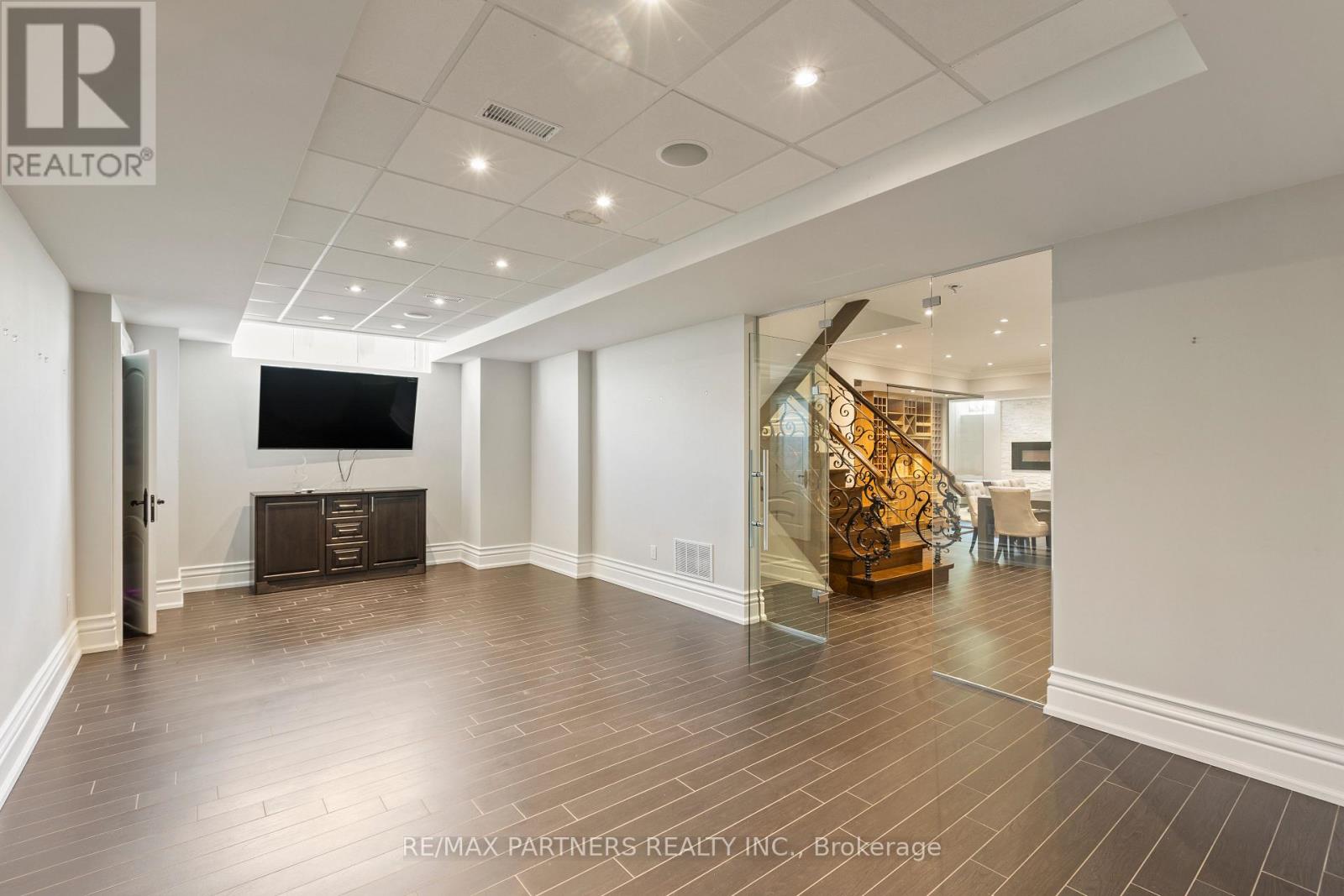 68 MAPLE GROVE AVENUE - 41