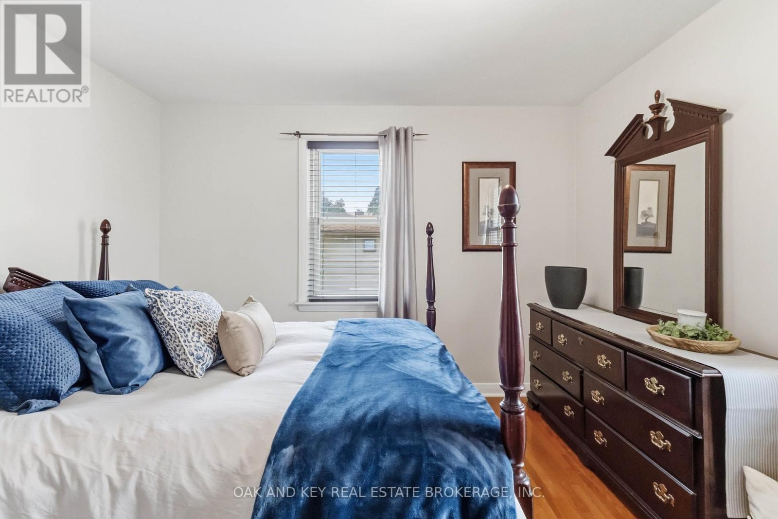 169 ELLSWORTH CRESCENT - 16