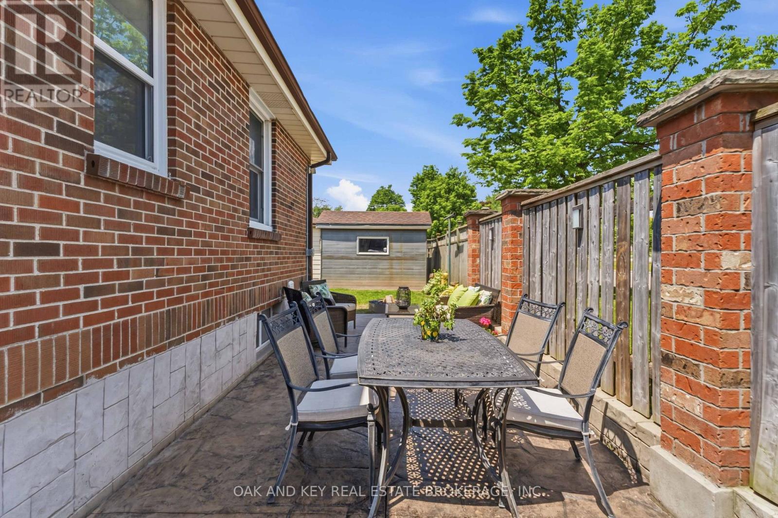 169 ELLSWORTH CRESCENT - 35
