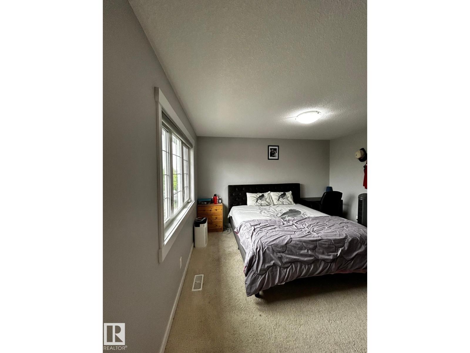 1868 30 St NW NW photo 4 — MLS® E4491040