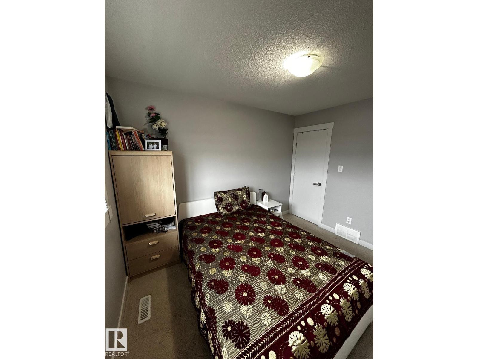 1868 30 St NW NW photo 5 — MLS® E4491040