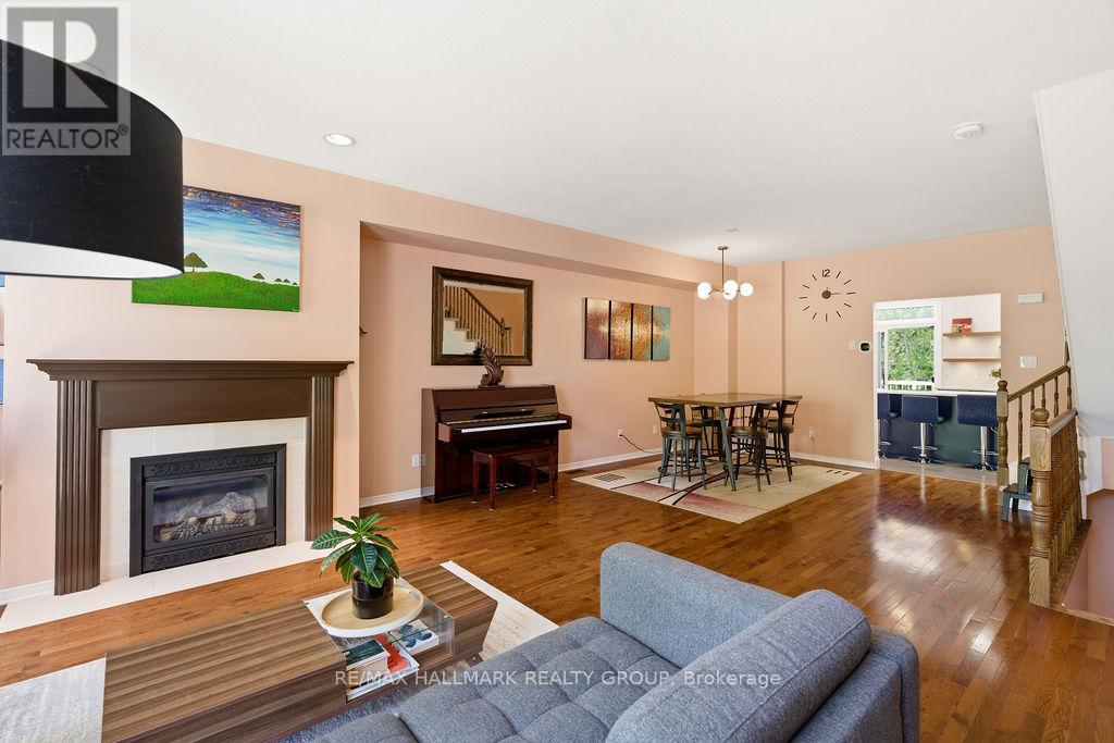 3 Bed, 3 Bath House for Rent in Ottawa – 8 PONDSIDE PRIVATE, Ottawa – MLS# X13219638 - Image 47