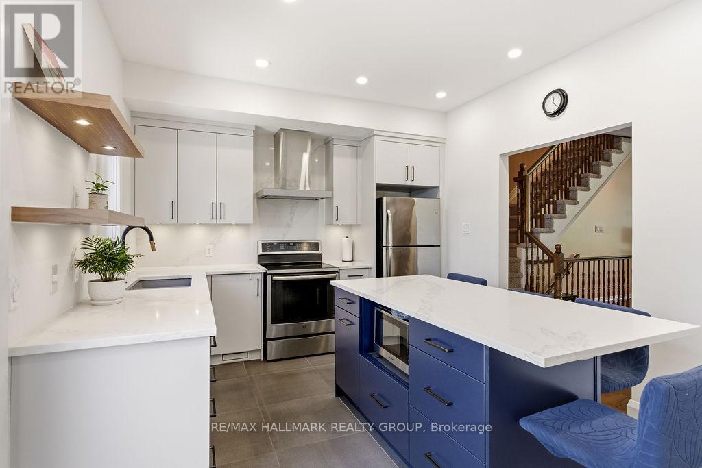3 Bed, 3 Bath House for Rent in Ottawa – 8 PONDSIDE PRIVATE, Ottawa – MLS# X13219638 - Image 15
