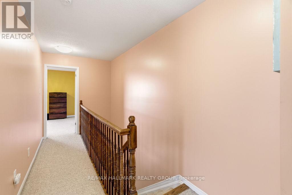 3 Bed, 3 Bath House for Rent in Ottawa – 8 PONDSIDE PRIVATE, Ottawa – MLS# X13219638 - Image 32