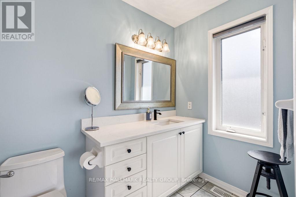 3 Bed, 3 Bath House for Rent in Ottawa – 8 PONDSIDE PRIVATE, Ottawa – MLS# X13219638 - Image 20