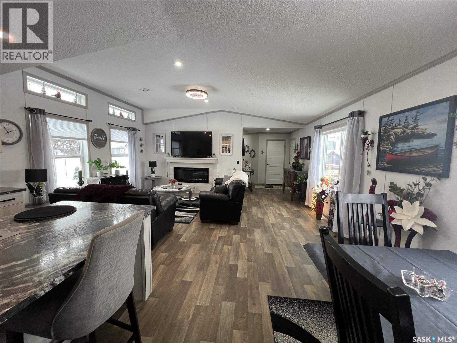215 1st STREET W - 11